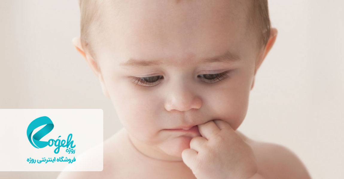 ترک مکیدن انگشت کودک