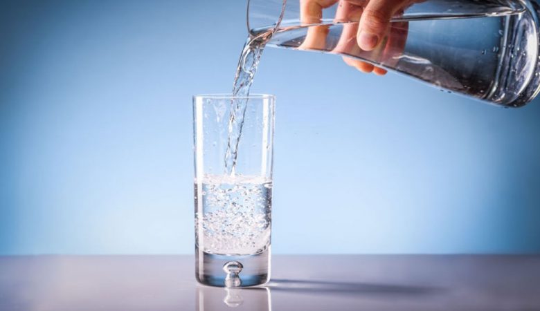 تاثیرات نوشیدن آب گازدار