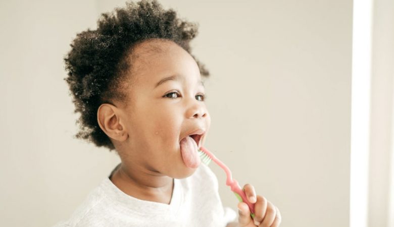 بوی بد دهان کودک