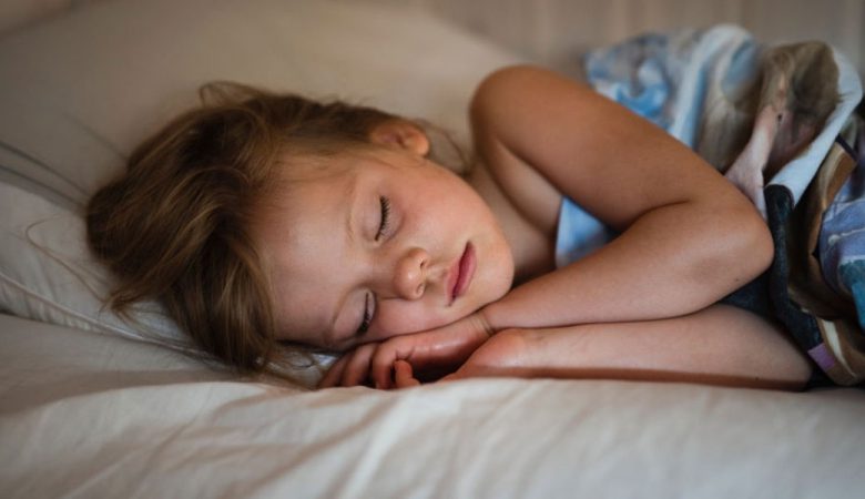 تنظیم خواب کودک