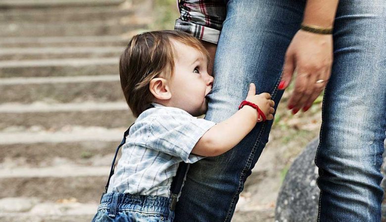 دلیل گاز گرفتن کودک