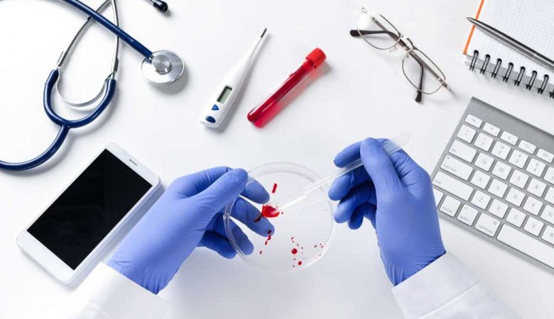 خواندن نتیجه آزمایش خون