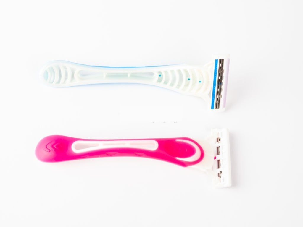 تیغ زیر بغل