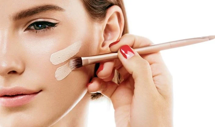 آموزش آرایش پوست چرب و زیرسازی صحیح - روژه