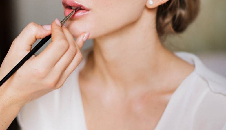 آرایش کردن به سبک حرفه‌ای‌ها - روژه مگ