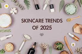 ترندهای جدید مراقبت از پوست و مو در سال 2025 - فروشگاه اینترنتی آرایشی بهداشتی روژه