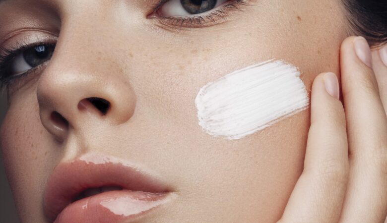 استفاده از ضدآفتاب مناسب در فصل گرما